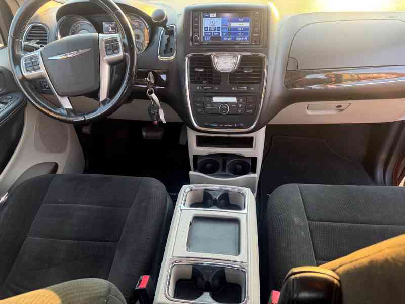 Chrysler Town Country 3,6 Pentastar DVD LPG 2012 - foto 12