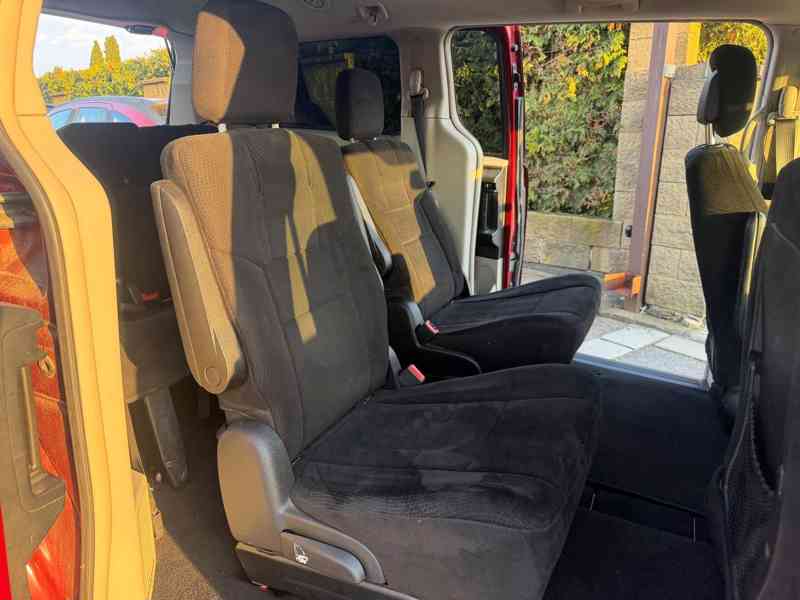 Chrysler Town Country 3,6 Pentastar DVD LPG 2012 - foto 9