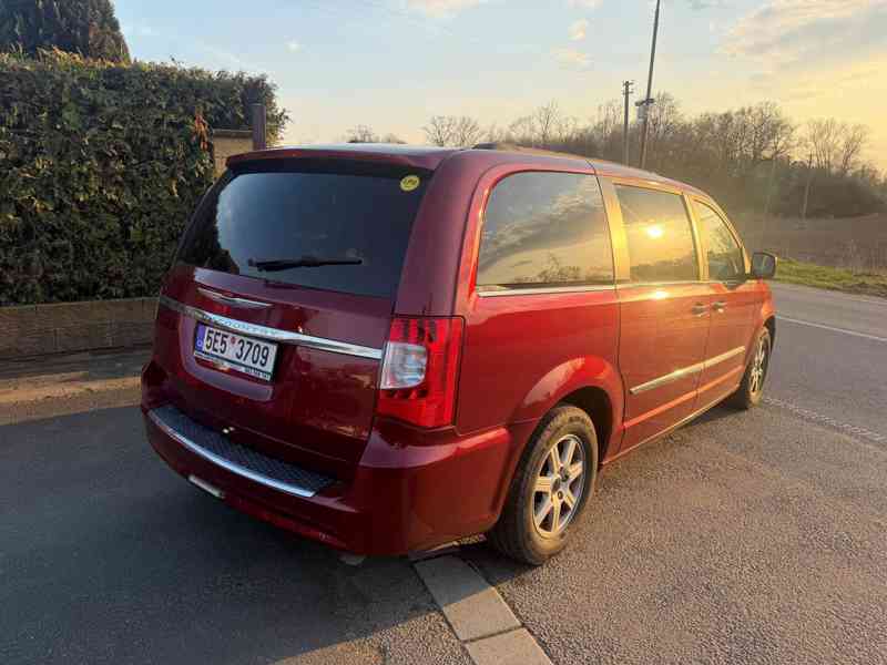 Chrysler Town Country 3,6 Pentastar DVD LPG 2012 - foto 4