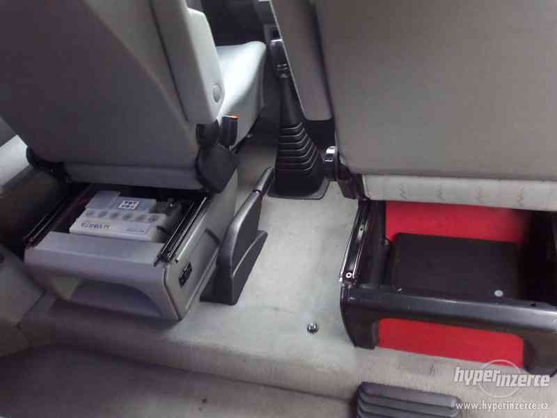 Volkswagen Transporter Caravelle T4, 2,5 TDI - foto 12