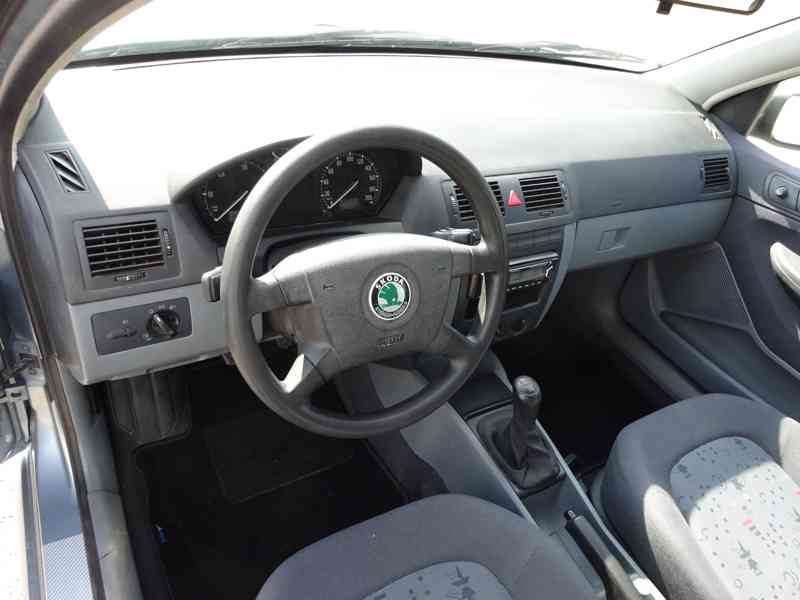 Škoda Fabia 1.9 SDI Combi r.v.2002 (STK:2/2026) - foto 5