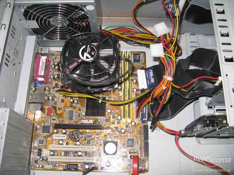 Prodám levně PC s Windows 7 Home Premium - foto 1
