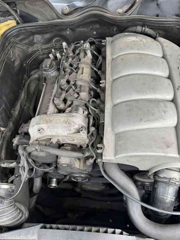 Mercedes E w211 2.2cdi - foto 3