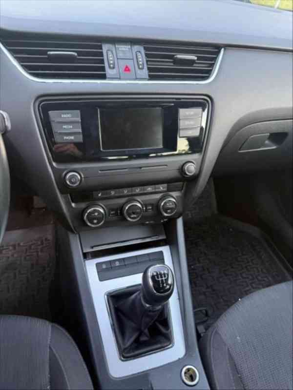 Škoda Octavia 1,6   TDI, 81kW, STYLE - foto 5