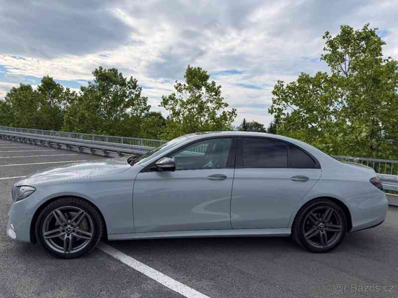 Mercedes-Benz Třídy E 2,2   220d 4MATIC AMG, r.v. 2019 - foto 4