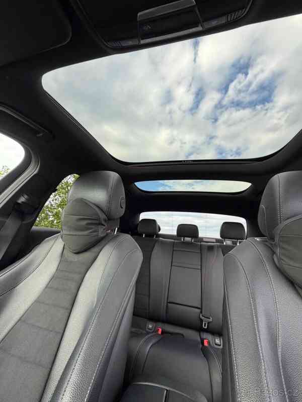Mercedes-Benz Třídy E 2,2   220d 4MATIC AMG, r.v. 2019 - foto 18