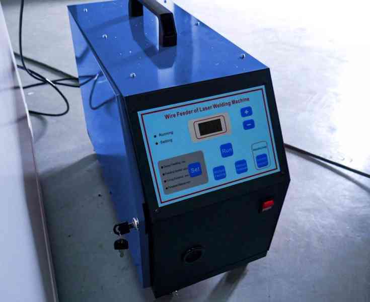 Laserová svářečka Weni Solution WS-EWL 1kW - foto 2