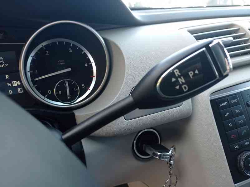 Mercedes-Benz R 350CDI 4Matic/Výhřev/CZ - foto 28