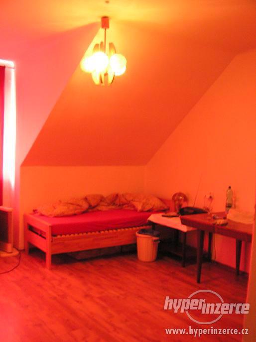 Pronajmu neprůchozí 2+1 45m2 ul. Ke Krči P4 za 1O9OO ,- - foto 1