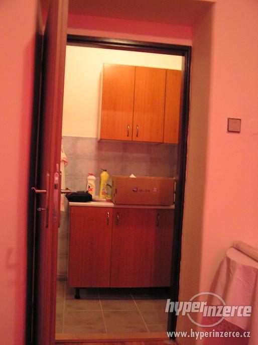 Pronajmu neprůchozí 2+1 45m2 ul. Ke Krči P4 za 1O9OO ,- - foto 5
