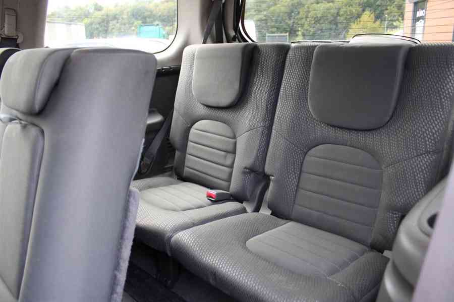 Nissan Pathfinder 2.5 dCi SE 140kw - foto 6
