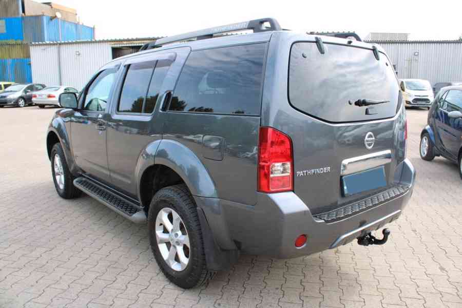 Nissan Pathfinder 2.5 dCi SE 140kw - foto 3