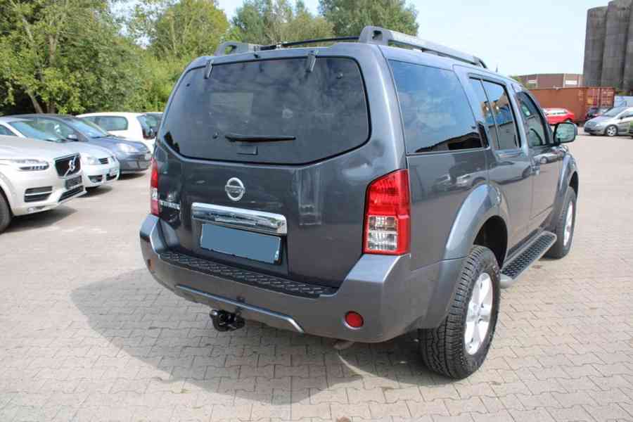 Nissan Pathfinder 2.5 dCi SE 140kw - foto 8