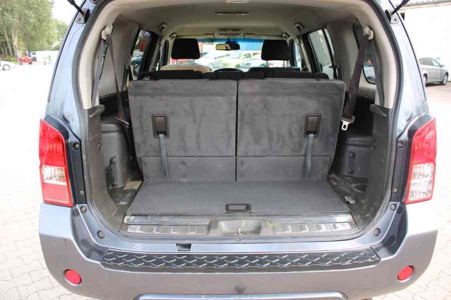 Nissan Pathfinder 2.5 dCi SE 140kw - foto 17
