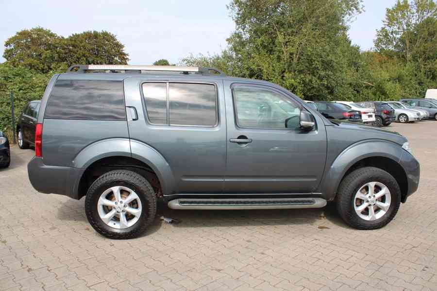 Nissan Pathfinder 2.5 dCi SE 140kw - foto 14