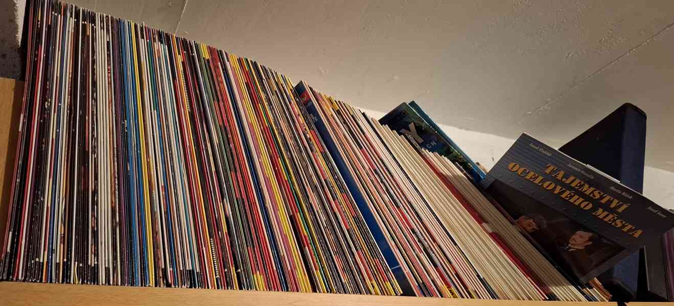 Velká sbírka CD (většina MP3) a DVD (original i DivX) - foto 2