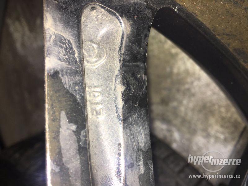 ŠKODA OCTAVIA III RS - foto 4