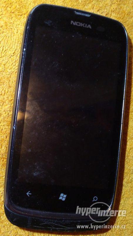 Nokia 610 +5230 +N97-4 +LG GD330! - foto 2