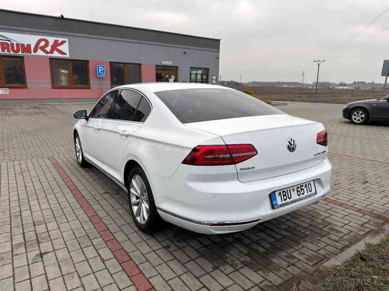 Volkswagen Passat TDi 110Kw, Highline, 2 Sady ko - foto 7