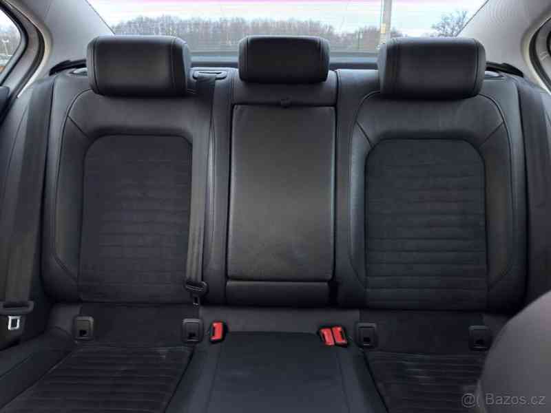 Volkswagen Passat TDi 110Kw, Highline, 2 Sady ko - foto 15