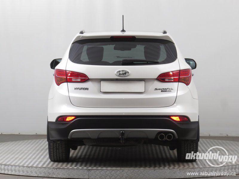 Hyundai Santa Fe 2.2, nafta, RV 2015, kůže - foto 6