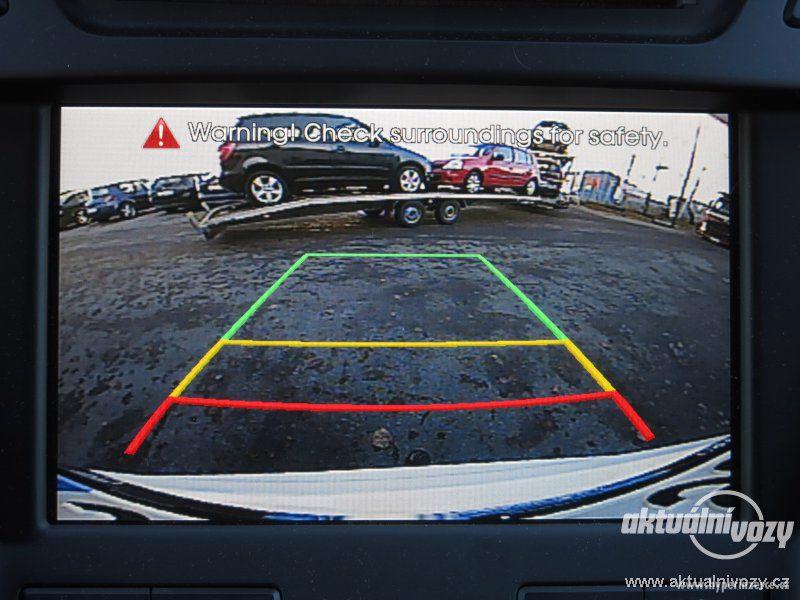Hyundai Santa Fe 2.2, nafta, RV 2015, kůže - foto 17