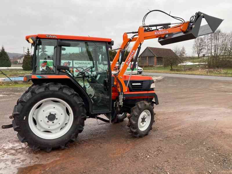 Kubota GL 321 Grandel s kabinou a nakladačem - foto 4