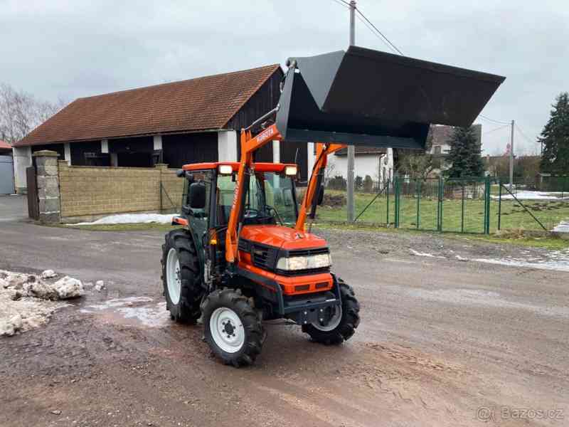 Kubota GL 321 Grandel s kabinou a nakladačem - foto 5