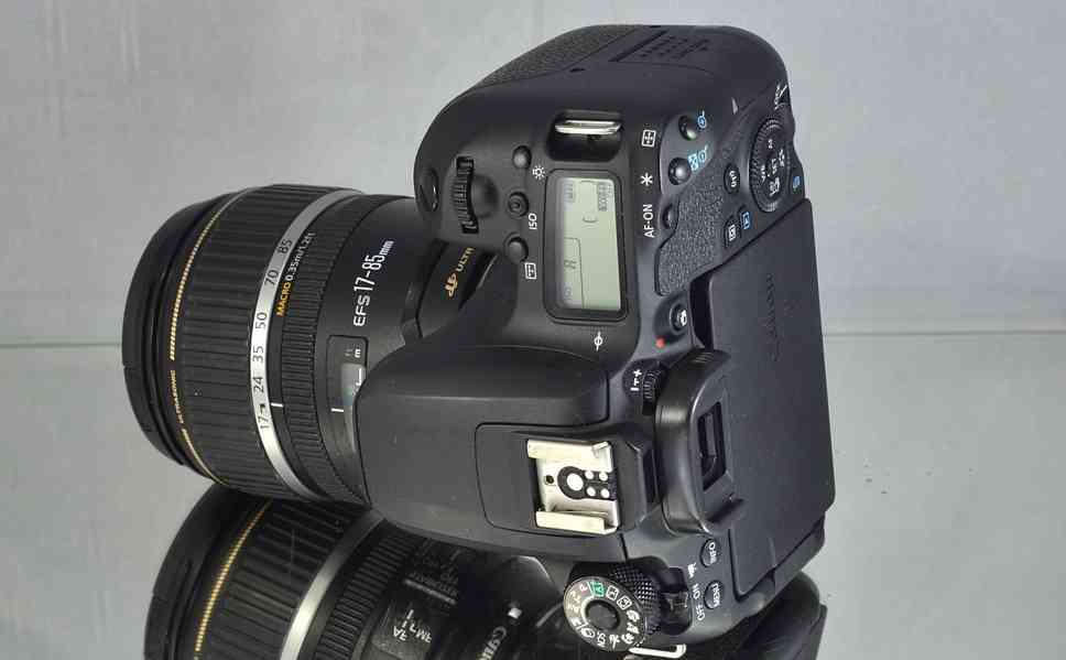 Canon EOS 77D + EFS 17-85mm jen 42000 Exp. - foto 7