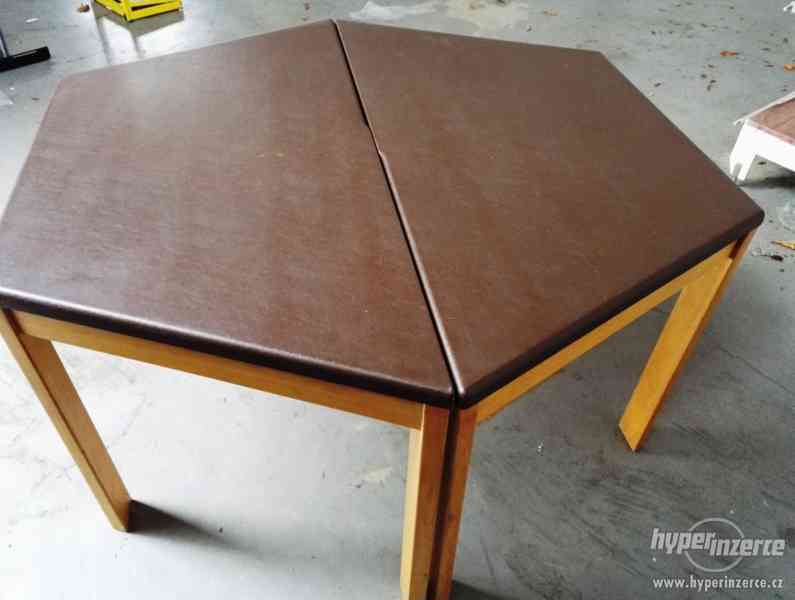 Prodám 6-ti hranný dřevěný stůl - foto 1