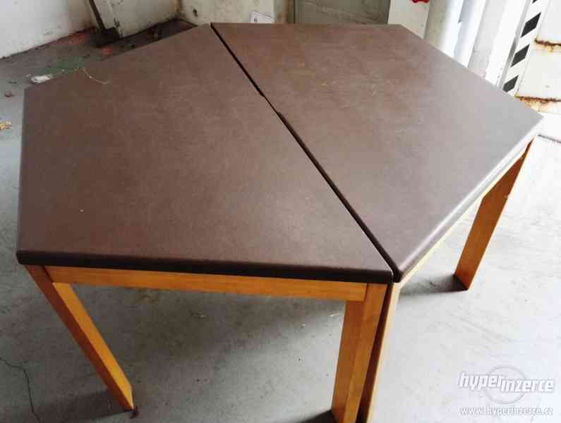 Prodám 6-ti hranný dřevěný stůl - foto 5