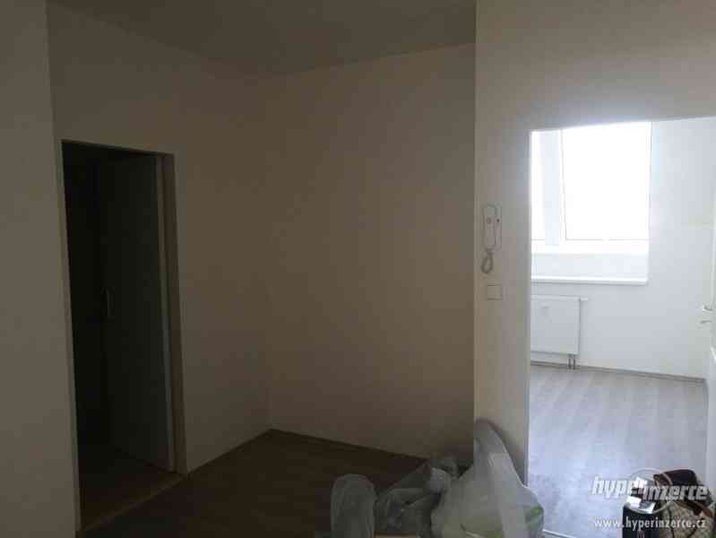 Pronájem bytu 2+kk/61m2 - foto 4