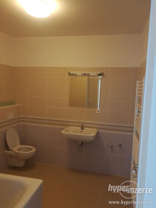 Pronájem bytu 2+kk/61m2 - foto 5