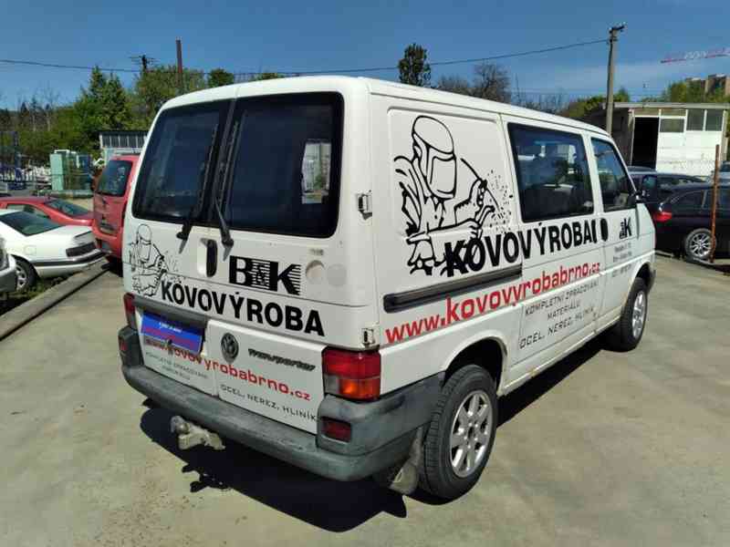 VOLKSWAGEN TRANSPORTÉR 2.5 TDI 6 MÍST 75kW - foto 6