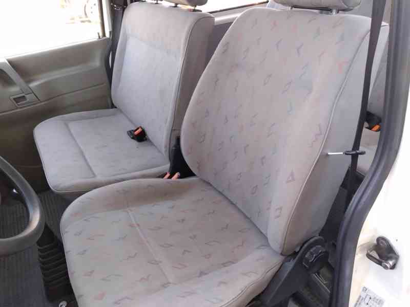 VOLKSWAGEN TRANSPORTÉR 2.5 TDI 6 MÍST 75kW - foto 9