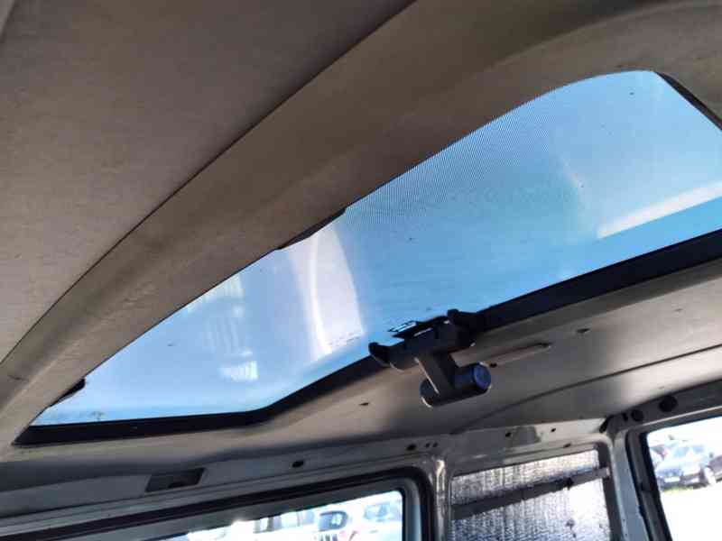 VOLKSWAGEN TRANSPORTÉR 2.5 TDI 6 MÍST 75kW - foto 20