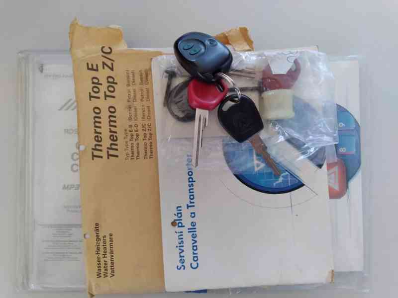 VOLKSWAGEN TRANSPORTÉR 2.5 TDI 6 MÍST 75kW - foto 28