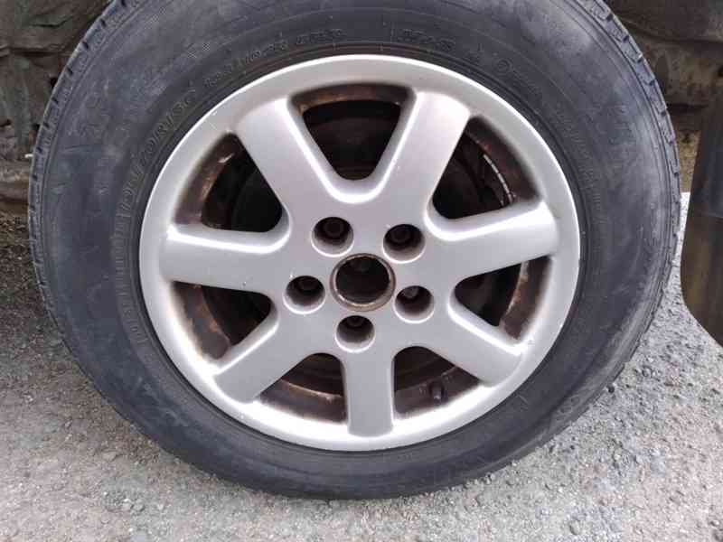 VOLKSWAGEN TRANSPORTÉR 2.5 TDI 6 MÍST 75kW - foto 23