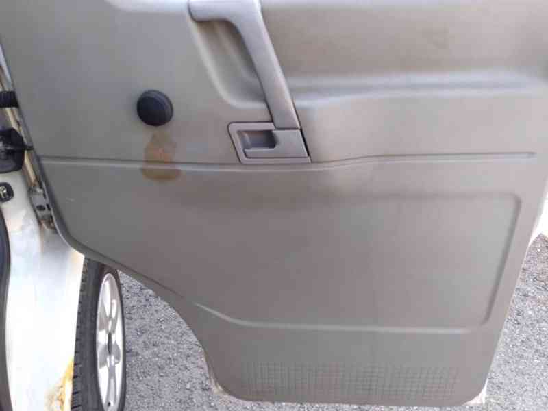 VOLKSWAGEN TRANSPORTÉR 2.5 TDI 6 MÍST 75kW - foto 22