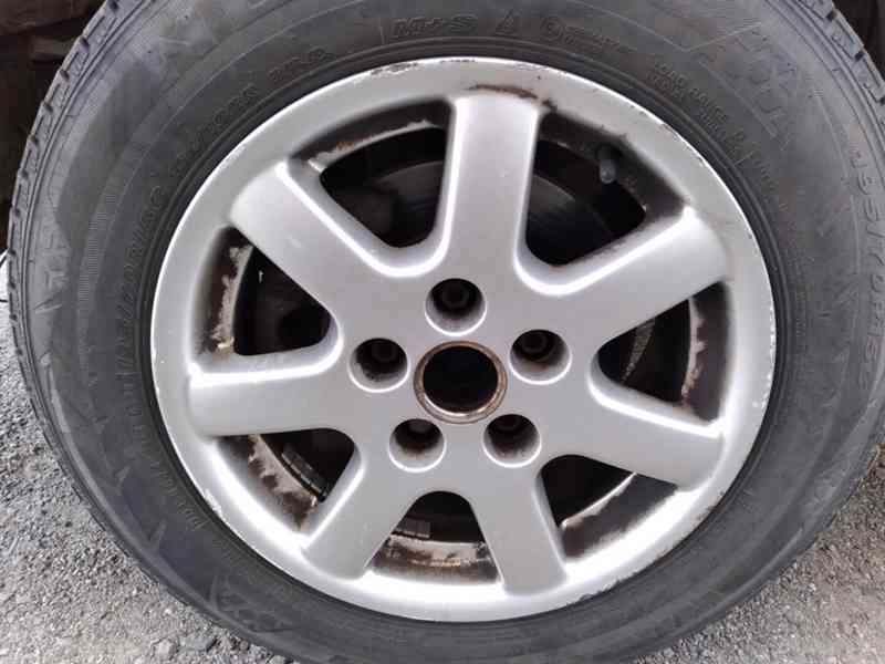 VOLKSWAGEN TRANSPORTÉR 2.5 TDI 6 MÍST 75kW - foto 24