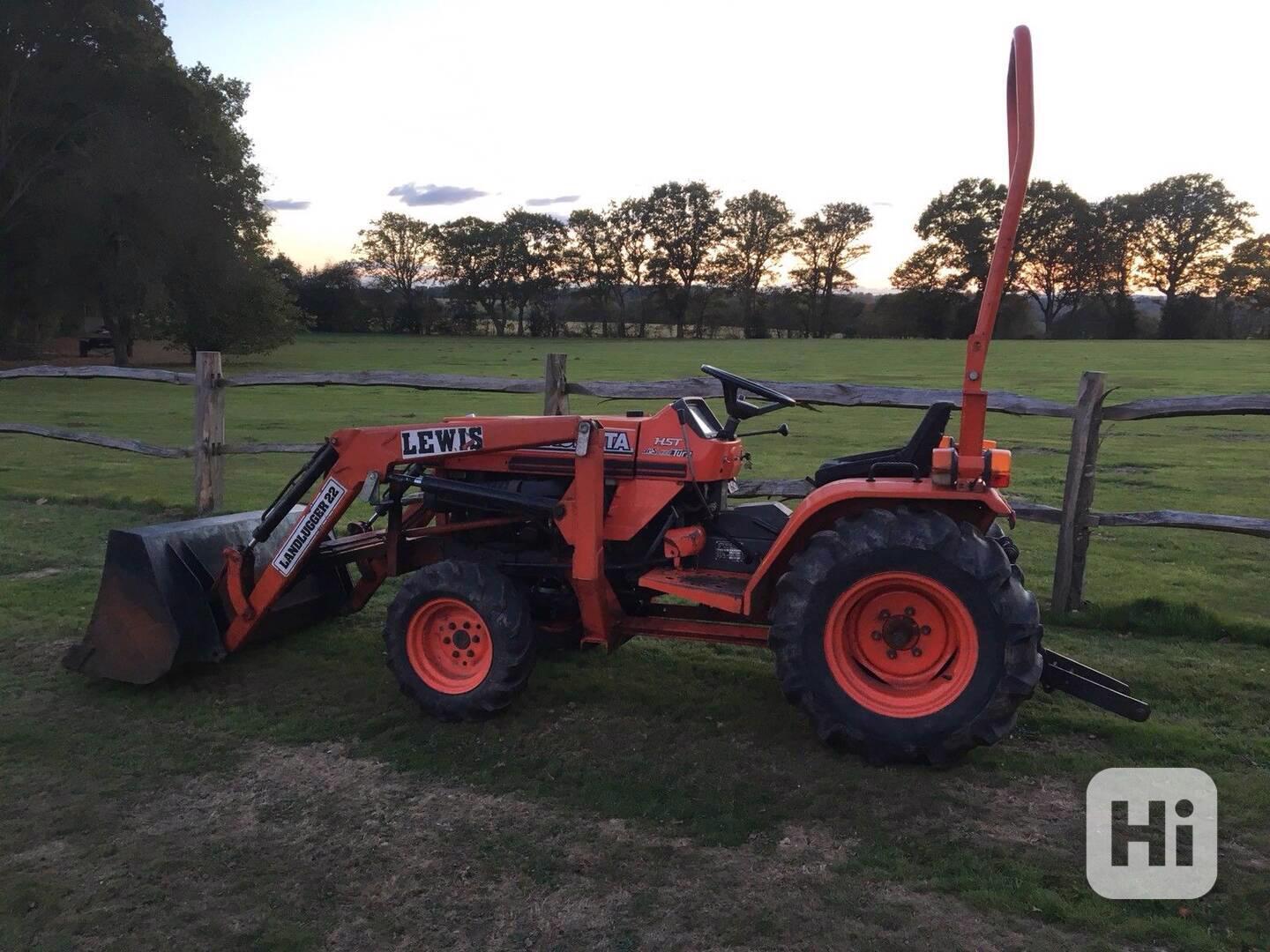 Traktor Kubota B50 HST 17 + čelní nakladač - foto 1