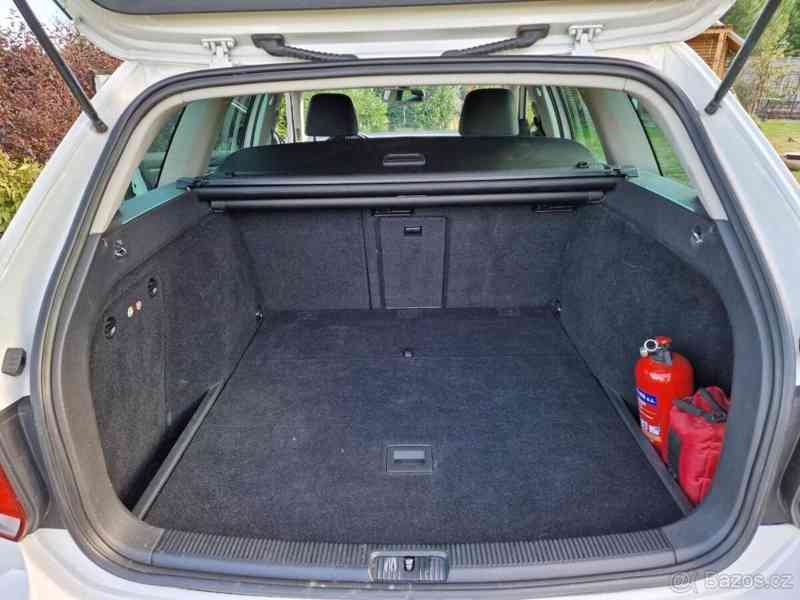 Volkswagen Golf 1,6 TDi 77kW, barva bílá - foto 9