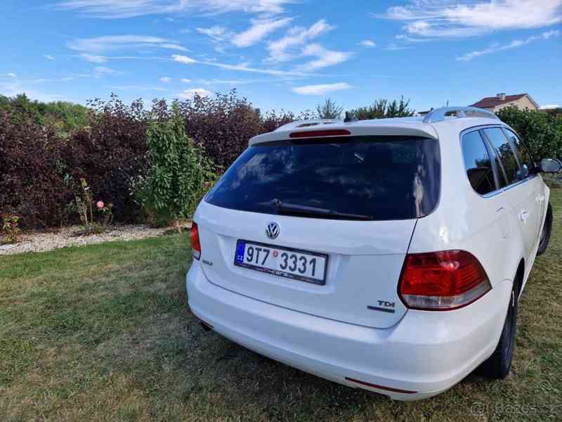 Volkswagen Golf 1,6 TDi 77kW, barva bílá - foto 3