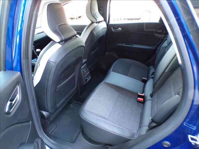 Renault Captur 1,3 TCe-96KW NAVI,LED,SERVISKA - foto 8