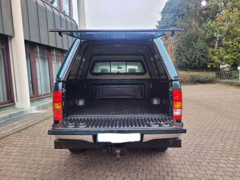 Toyota Hilux 2,5 D4D 4x4 Extra Cab 88kw - foto 15