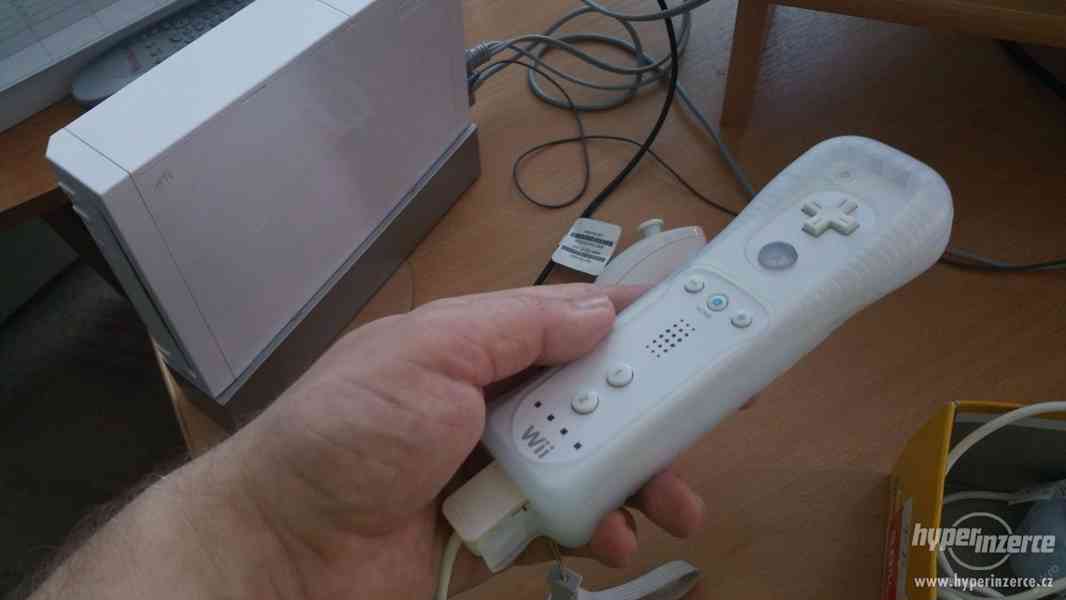 Nintendo Wii + softMOD na hraní záloh her - foto 6