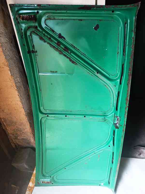 Prodám použité zadní víko kufru Fiat 125 P, velmi dobrý stav - foto 2