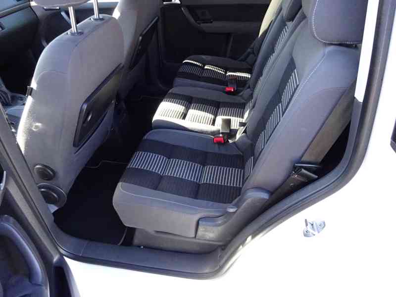 VW Touran 1.9 TDI r.v.2008/12 (77 kw) KLIMA - foto 14