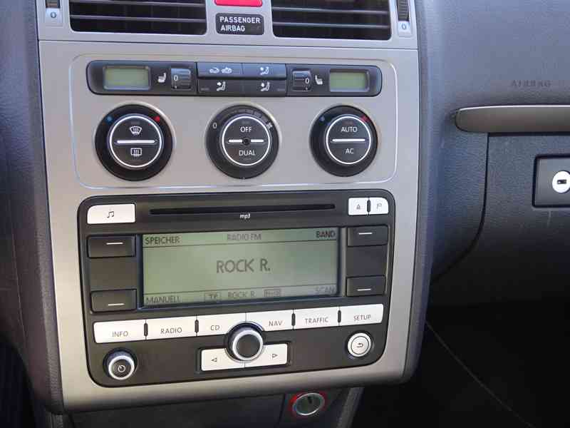 VW Touran 1.9 TDI r.v.2008/12 (77 kw) KLIMA - foto 8