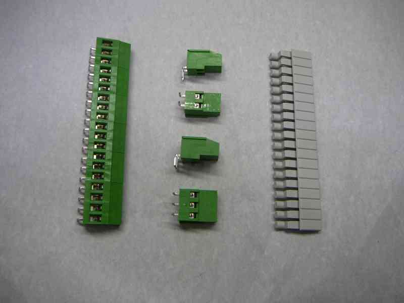 Skříňka BOPLA COMBINORM CN70/100 AK, svorky do PS a záslepky - foto 3